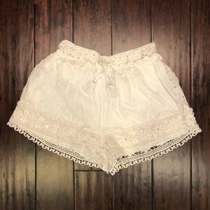 American Eagle White Lace Shorts with Tags